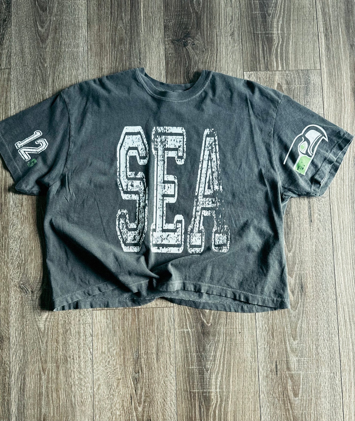 SEA retro-boxy graphic tee